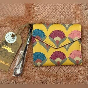 NWT Catchfly Studio Wallet Removable Wristlet Strap Yellow Multicolor Floral